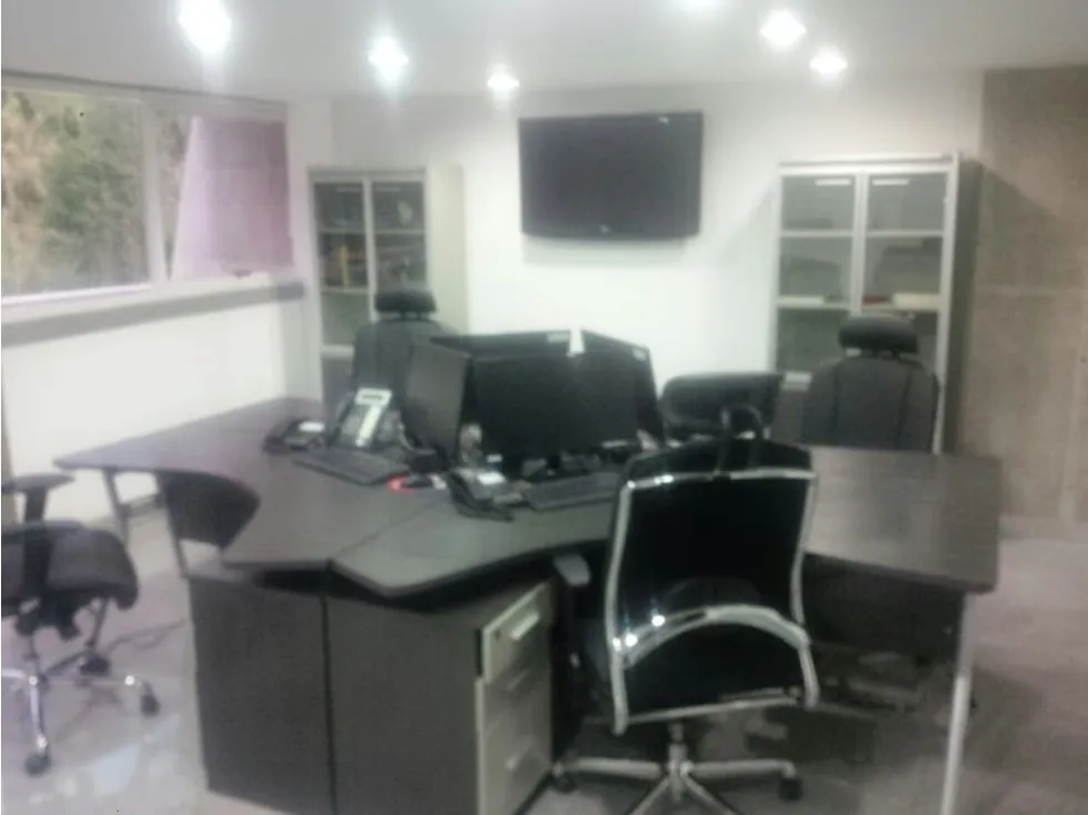 Vendo oficina 80m2 Lomas del Sol 1713 - 2