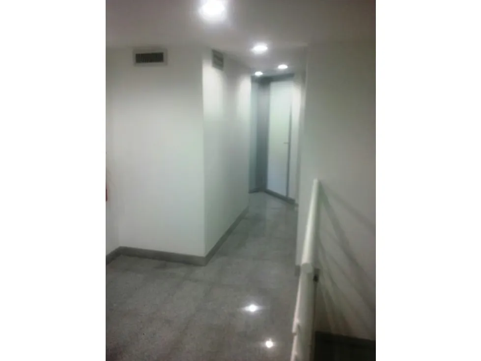 Vendo oficina 80m2 Lomas del Sol 1713 - 10