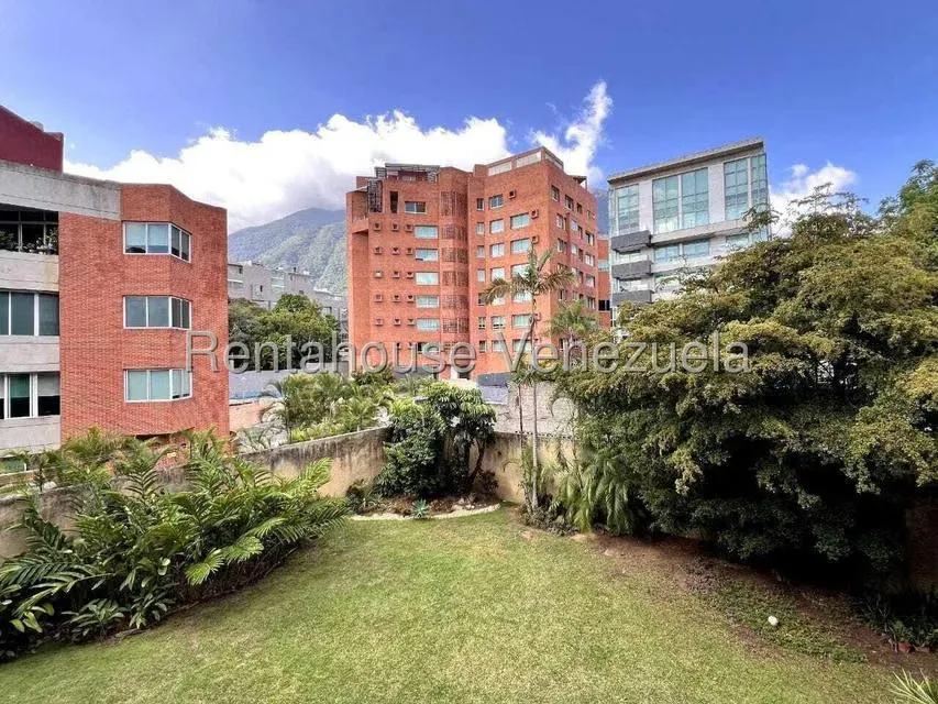 Apartamento (1 Nivel) en Venta en La Castellana, Distrito Metropolitano - 3