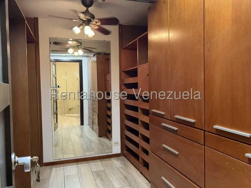 Apartamento (1 Nivel) en Venta en La Castellana, Distrito Metropolitano - 32