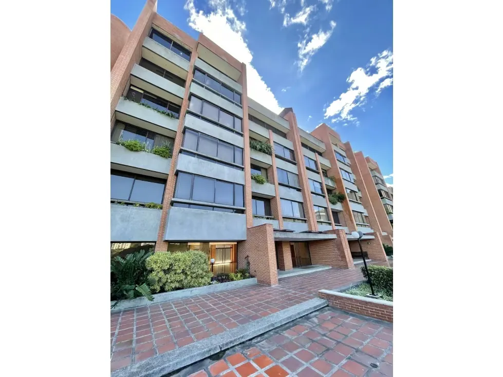 Se vende PH 480 m2 4h+2s/5.5b+s/5p Lomas de La Alameda