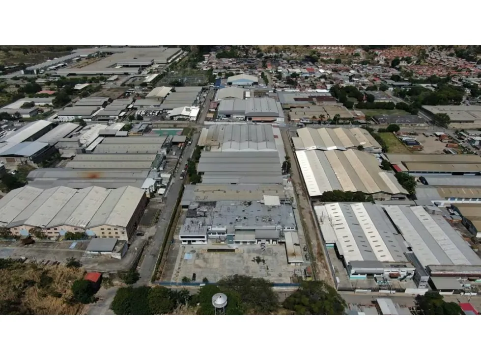 Planta Industrial de vanguardia envasado la Victoria Aragua 26-33 - 2