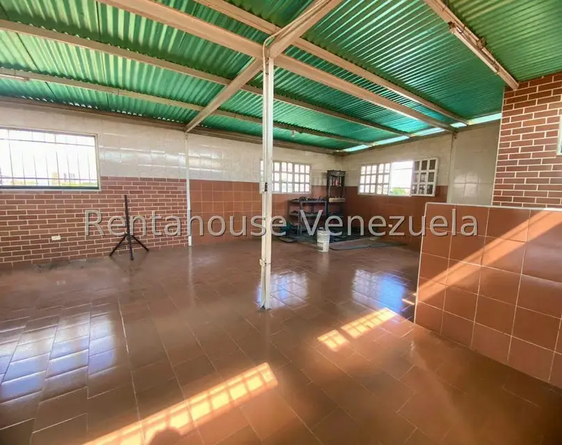 Local Comercial en Venta en Zona Oeste, Lara - 31