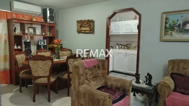 En Venta Hermosa Casa Ampliada en Zona Norte en Urbanización Yucatán