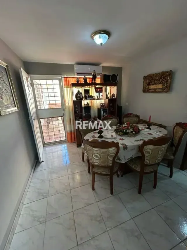 En Venta Hermosa Casa Ampliada en Zona Norte en Urbanización Yucatán - 11