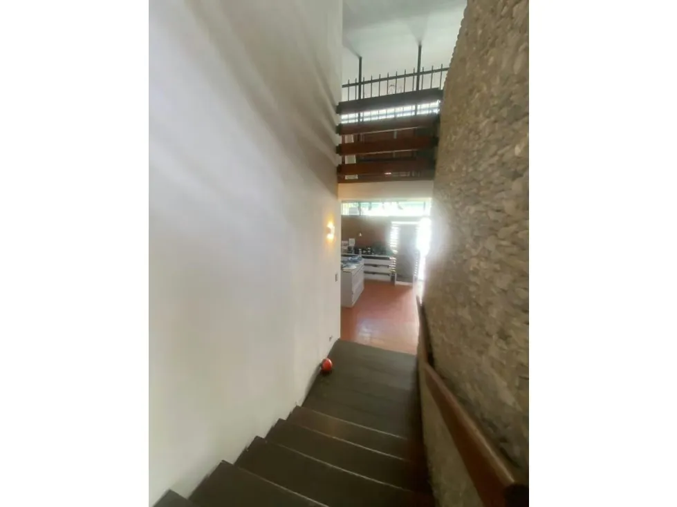 Casa en venta 400m², Av. Ppal. Cafetal, C. Roraima. - 16