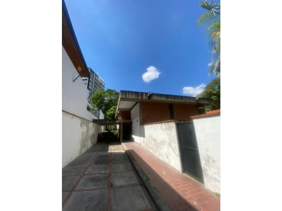 Casa en venta 400m², Av. Ppal. Cafetal, C. Roraima. - 3