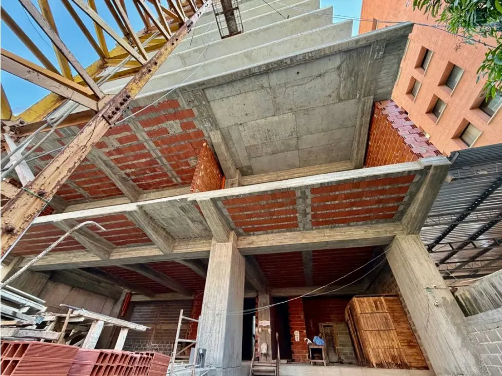 Se vende local 160m2 Las Mercedes - 3