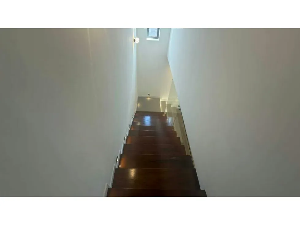 Casa totalmente remodelada en la parte alta de Los Palos Grandes 350M2 - 19