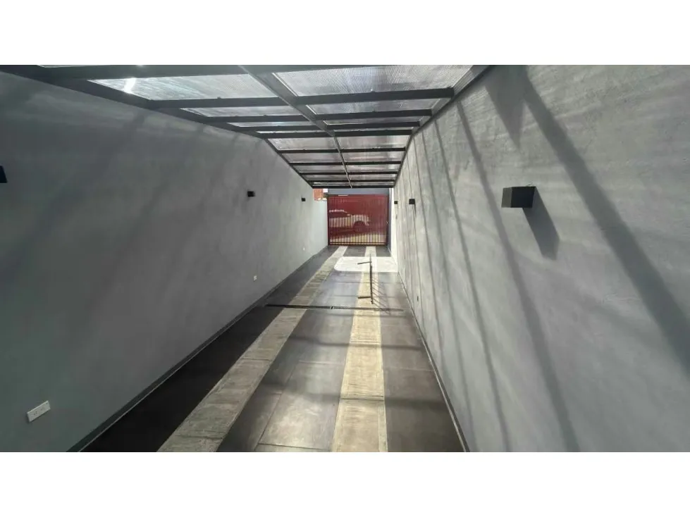 Casa totalmente remodelada en la parte alta de Los Palos Grandes 350M2 - 32