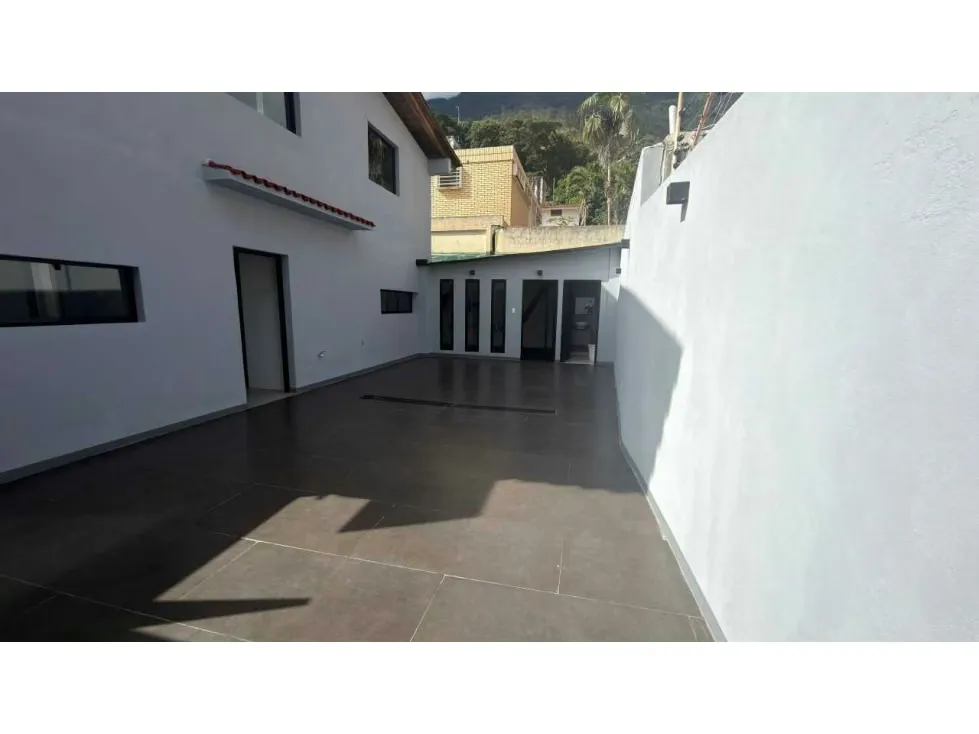 Casa totalmente remodelada en la parte alta de Los Palos Grandes 350M2 - 34