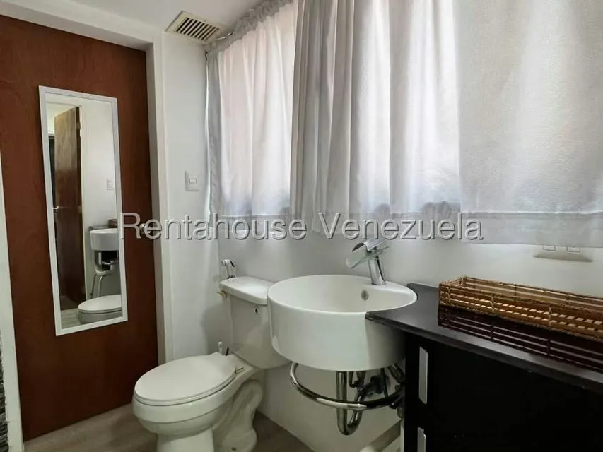Apartamento (1 Nivel) en Venta en Los Palos Grandes, Distrito Metropolitano - 13