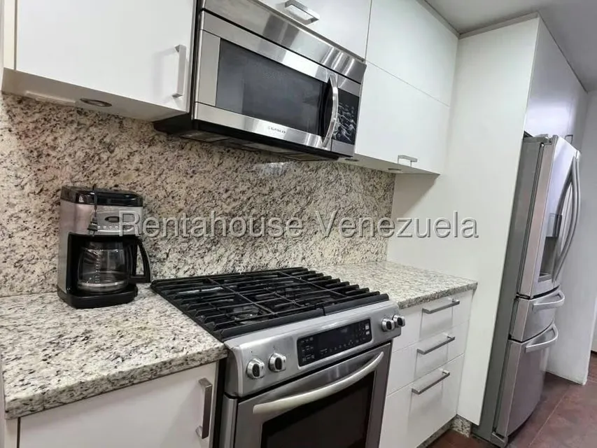 Apartamento (1 Nivel) en Venta en Los Palos Grandes, Distrito Metropolitano - 17