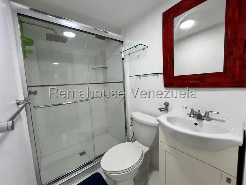 Apartamento (1 Nivel) en Venta en Los Palos Grandes, Distrito Metropolitano - 25