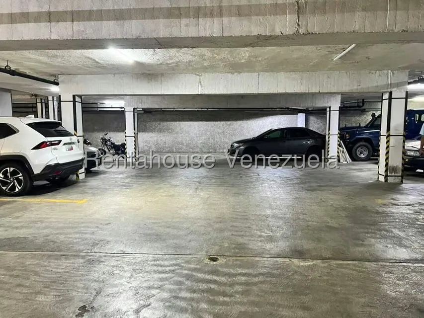 Apartamento (1 Nivel) en Venta en Los Palos Grandes, Distrito Metropolitano - 37