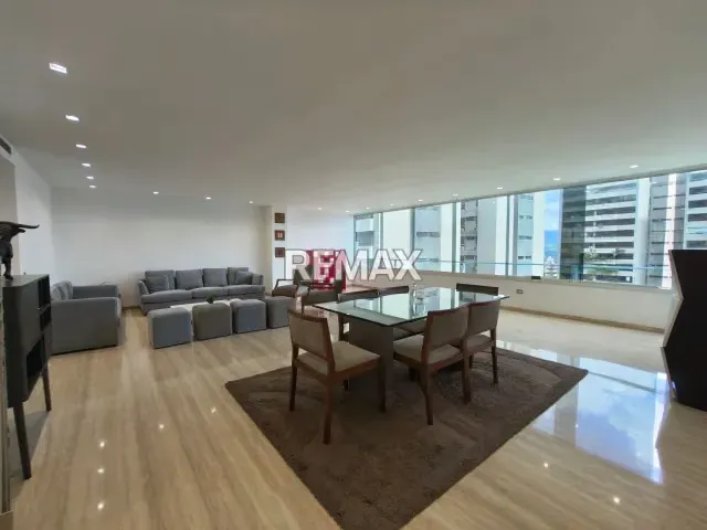 Alquiler de Penthouse Duplex en los Palos Grandes - 4