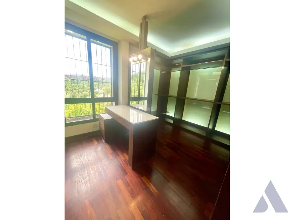 Alquilo apartamento en calle cerrada 385m2 Colinas del Tamanaco 4151 - 11