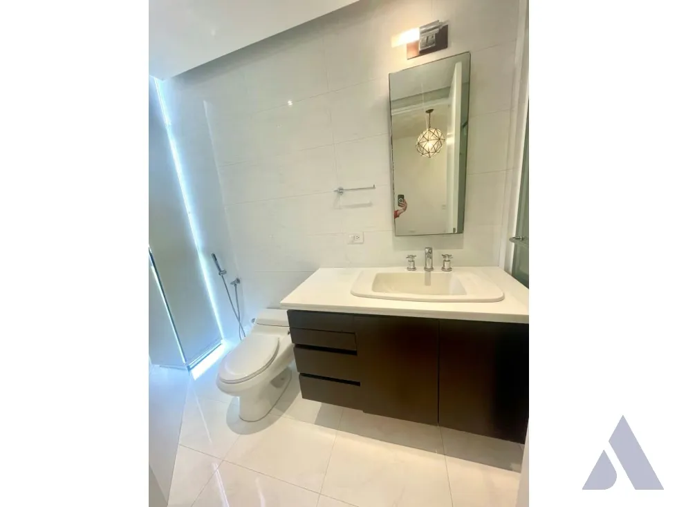 Alquilo apartamento en calle cerrada 385m2 Colinas del Tamanaco 4151 - 13