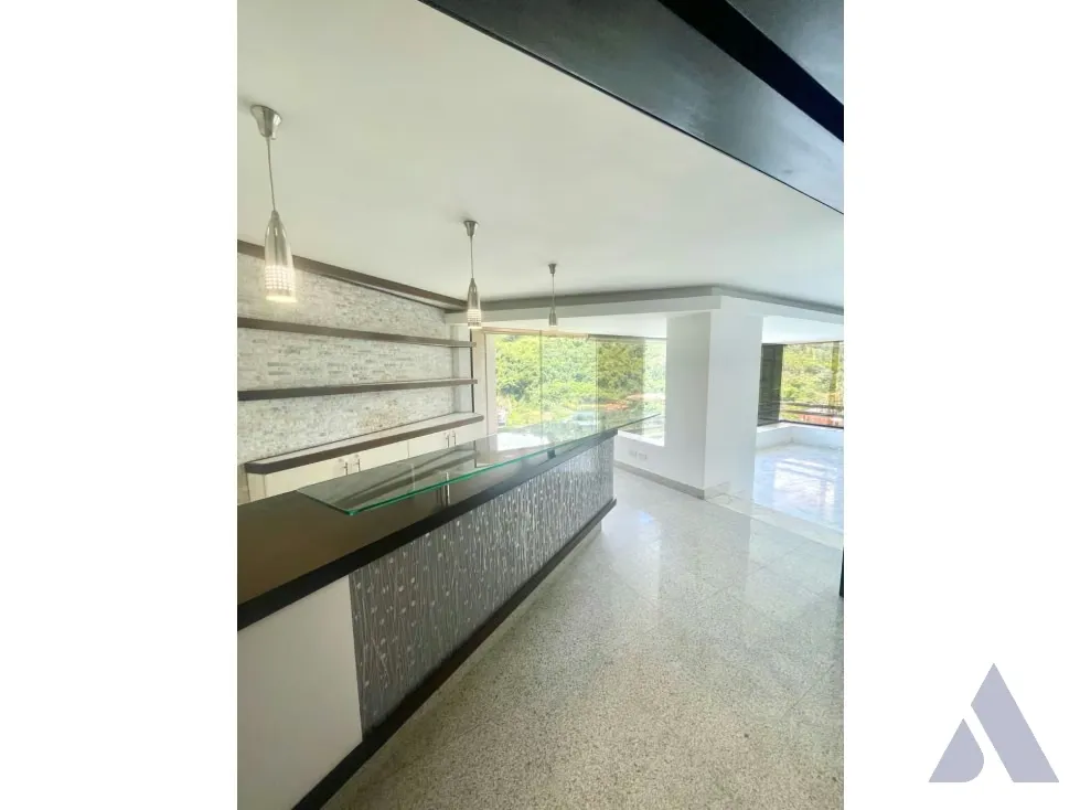 Alquilo apartamento en calle cerrada 385m2 Colinas del Tamanaco 4151 - 5