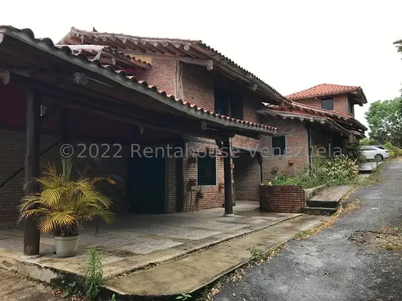 Casa (Multipes Niveles) en Venta en Oripoto, Distrito Metropolitano