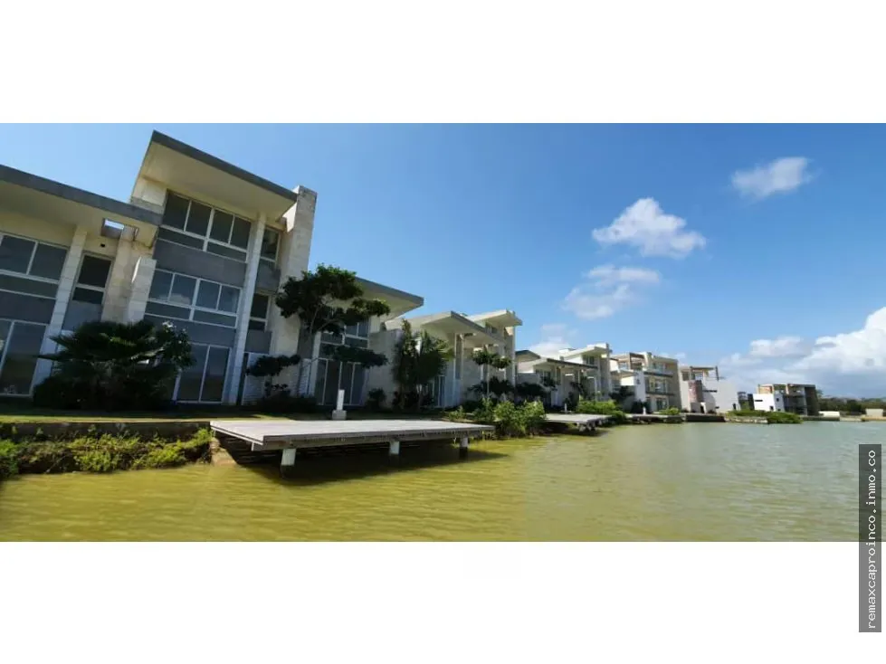 Bello TownHouse de 157m2 con muelle privado. CODIGO 1771732