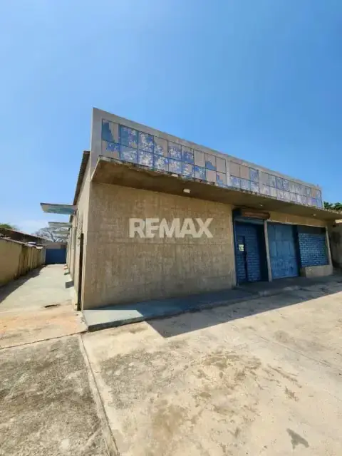 Se VENDE GALPÓN URBANO, Sector Belloso