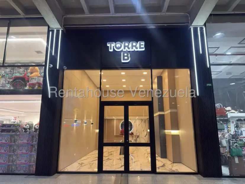 Apartamento (1 Nivel) en Alquiler en Colinas de Bello Monte, Distrito Metropolitano