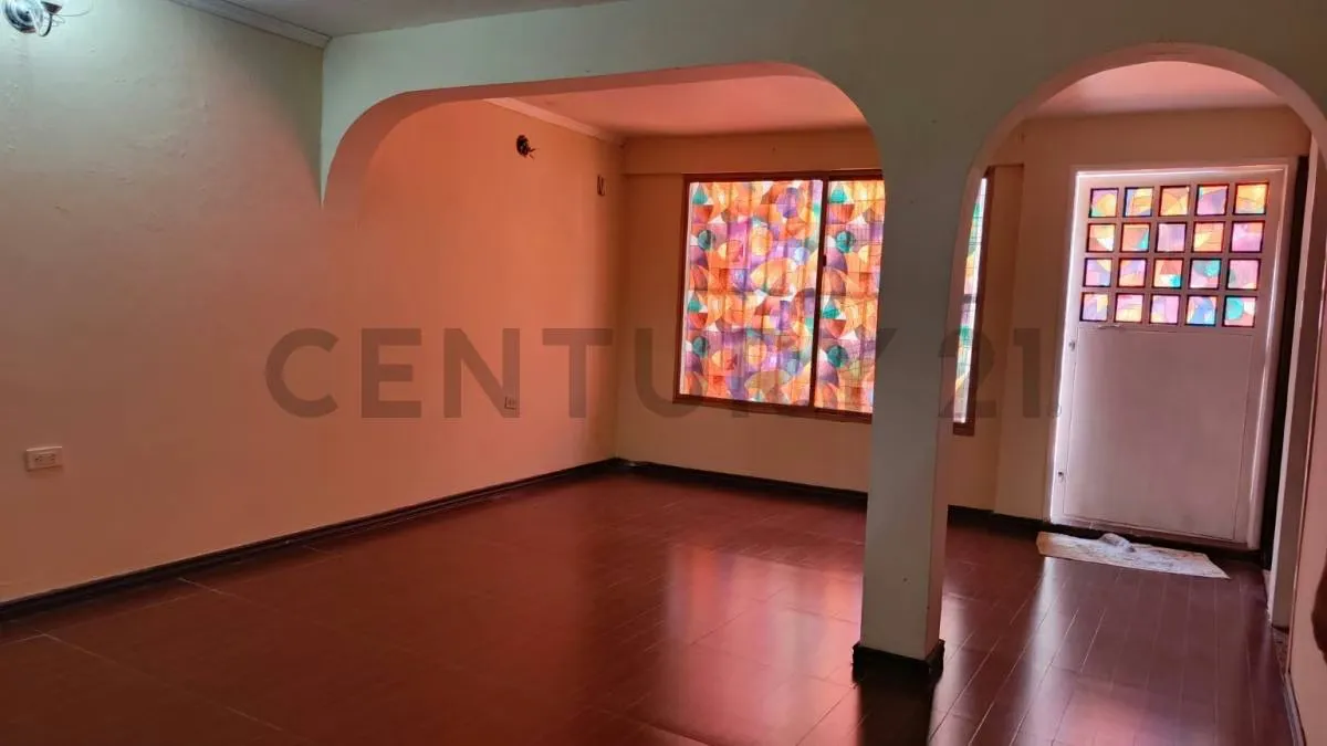 Casa en Villa Alianza, Dúplex Bifamiliar con ambientes independientes - 17