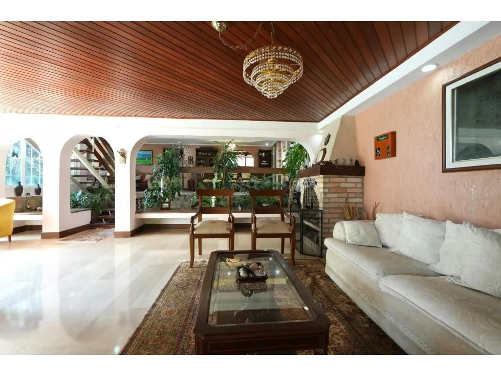 CASA EN VENTA / COLINAS DE BELLO MONTE - 11