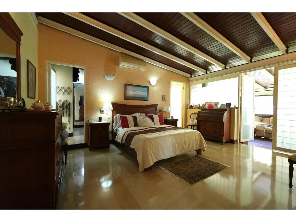 CASA EN VENTA / COLINAS DE BELLO MONTE - 19