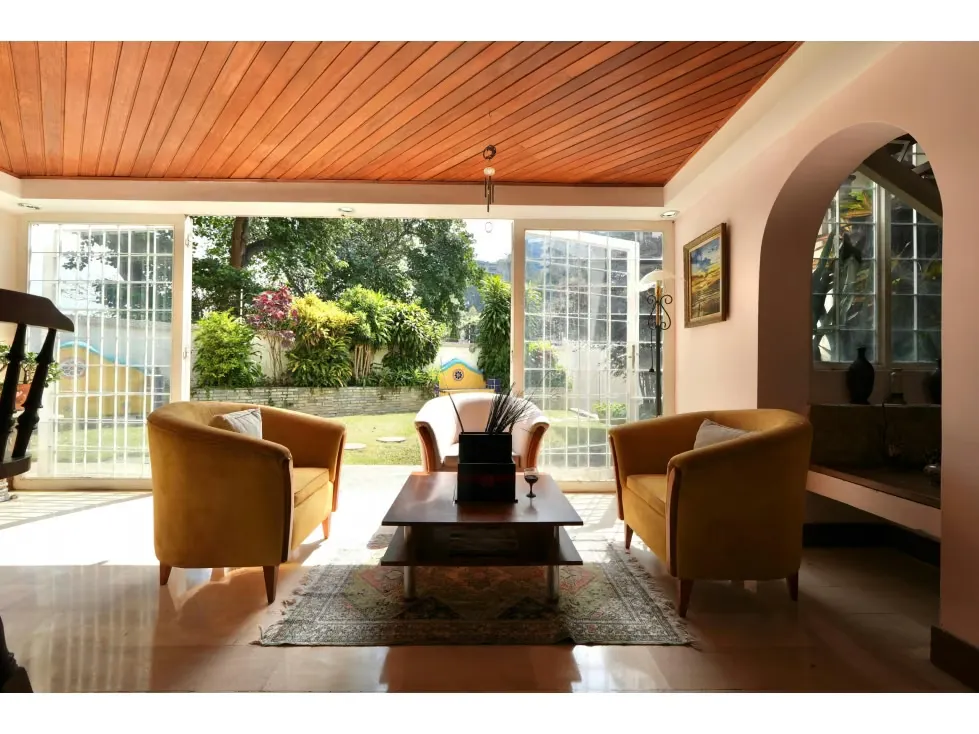 CASA EN VENTA / COLINAS DE BELLO MONTE - 8