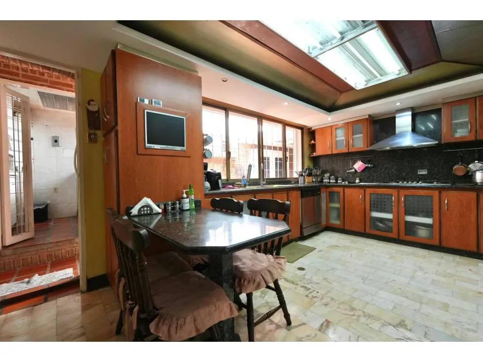 CASA EN VENTA / COLINAS DE BELLO MONTE - 10