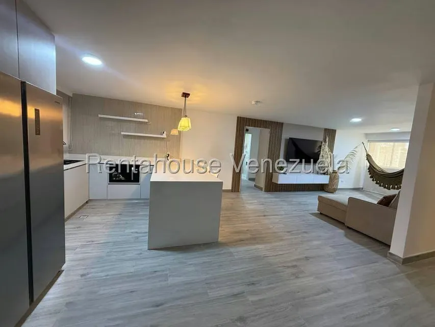 Apartamento (1 Nivel) en Alquiler en Altamira, Distrito Metropolitano - 2
