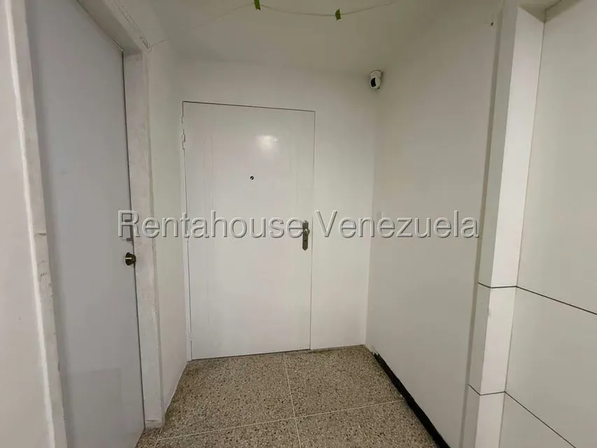 Apartamento (1 Nivel) en Alquiler en Altamira, Distrito Metropolitano - 19