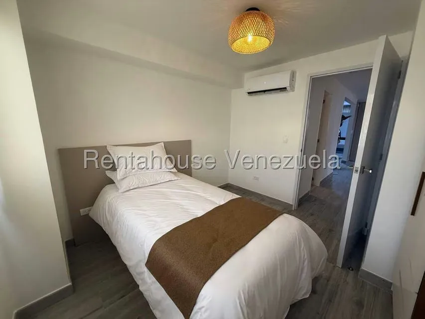 Apartamento (1 Nivel) en Alquiler en Altamira, Distrito Metropolitano - 10