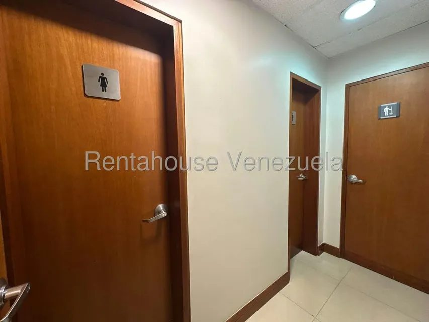 Oficina en Alquiler en Prados del Este, Distrito Metropolitano - 35