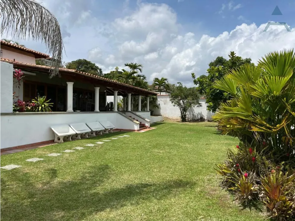 Se vende casa 1300m² 5h+1s/5b+1s/5p La Lagunita - 2