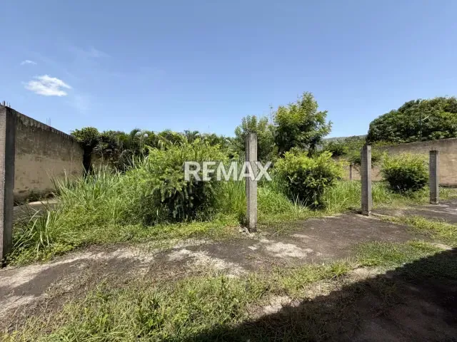 Amplia casa en venta en Res. Campestre La Cumaca - 14
