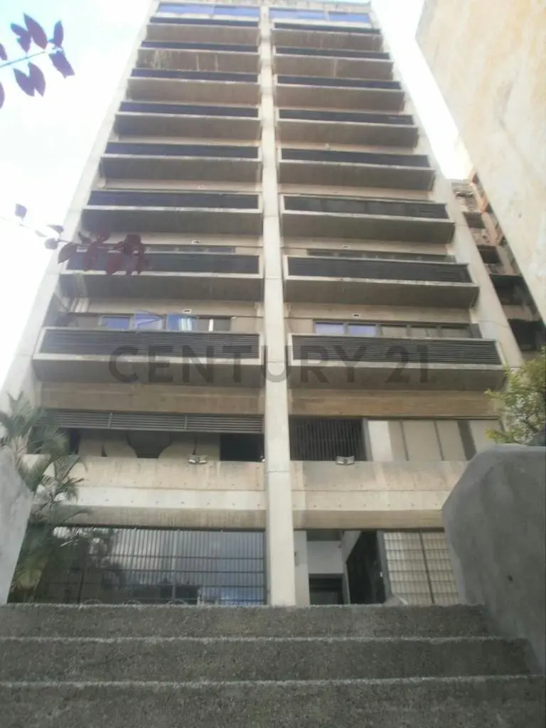 Oficina en venta en Los Dos Caminos, Torre Capital