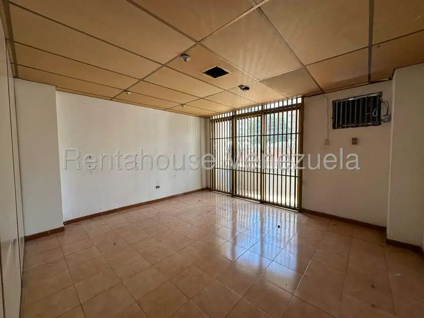 Comercial (Edificio) en Venta en Zona Centro, Aragua - 11
