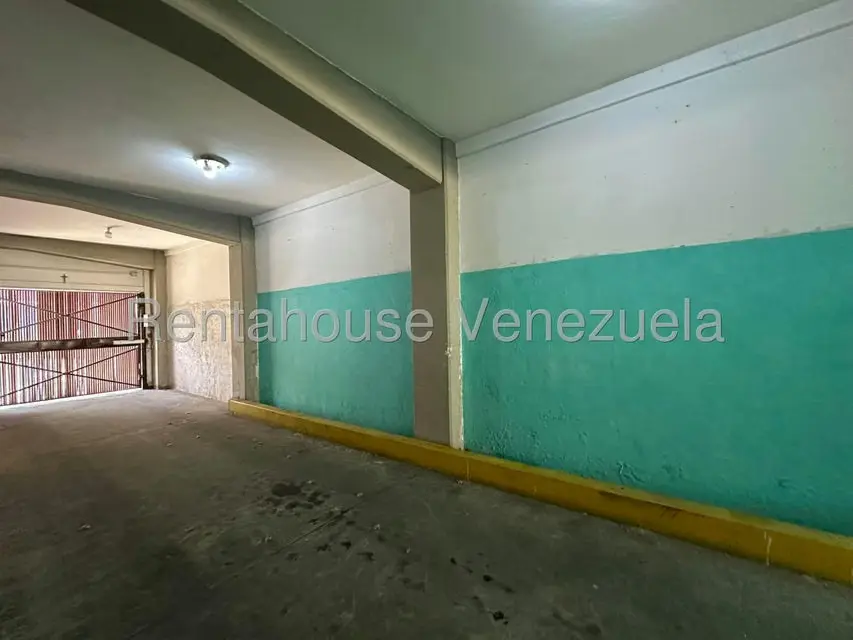 Comercial (Edificio) en Venta en Zona Centro, Aragua - 2