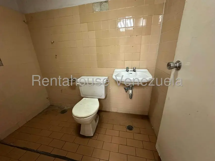 Comercial (Edificio) en Venta en Zona Centro, Aragua - 29