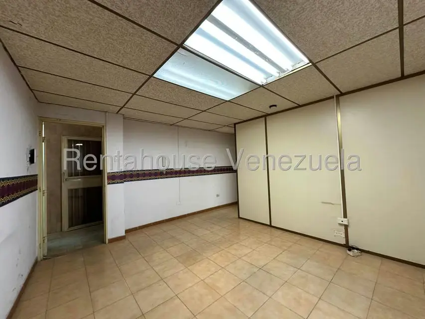 Comercial (Edificio) en Venta en Zona Centro, Aragua - 30