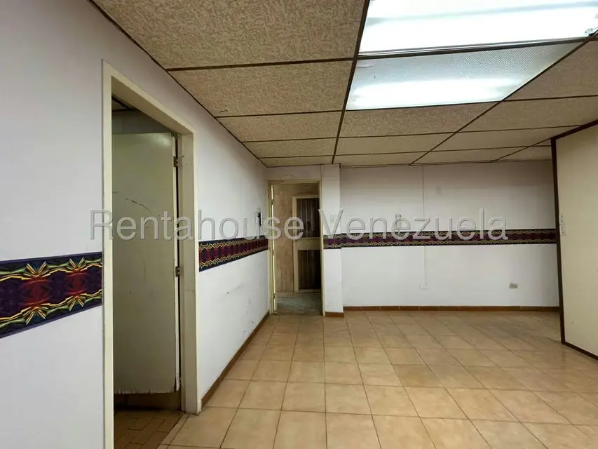 Comercial (Edificio) en Venta en Zona Centro, Aragua - 31
