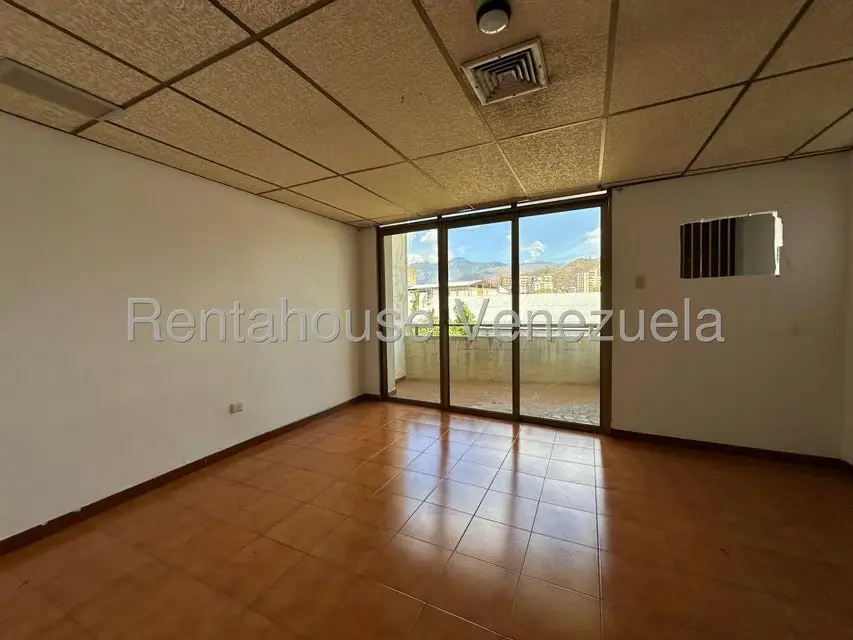 Comercial (Edificio) en Venta en Zona Centro, Aragua - 37