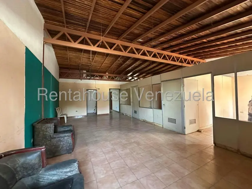 Comercial (Edificio) en Venta en Zona Centro, Aragua - 42
