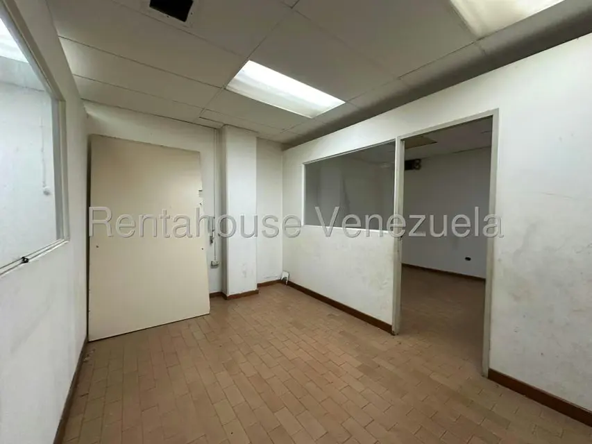 Comercial (Edificio) en Venta en Zona Centro, Aragua - 6