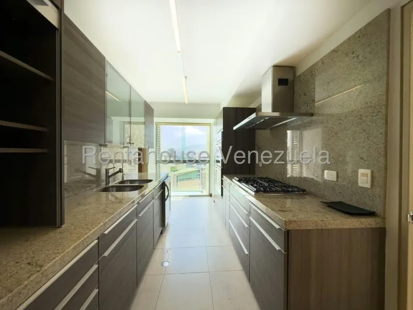 Apartamento (1 Nivel) en Alquiler en Lomas de Las Mercedes, Distrito Metropolitano - 12