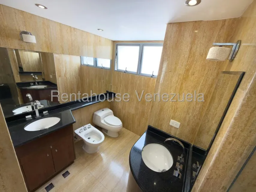Apartamento (1 Nivel) en Alquiler en Lomas de Las Mercedes, Distrito Metropolitano - 19
