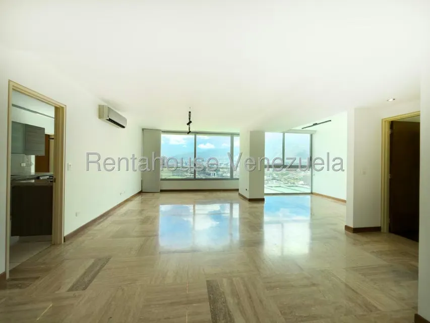 Apartamento (1 Nivel) en Alquiler en Lomas de Las Mercedes, Distrito Metropolitano - 5